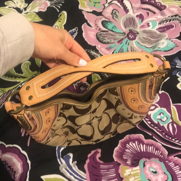 Coach purse - Picture 2 of 4